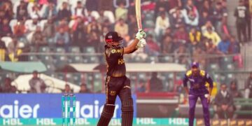 লড়াই করলেন বাবর, তবুও জিতলো না পেশওয়ার