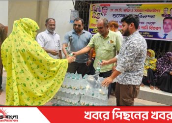 টাঙ্গাইলে এস.এস.সি পরীক্ষার্থী অভিভাবকদের ছাত্রদলের বিশুদ্ধ পানি বিতরণ