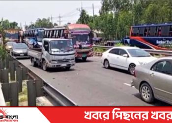 টাঙ্গাইলের মহাসড়কে ঢাকায় ফেরা মানুষের চাপ বেড়েছে