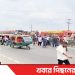বিদ্যুৎতের দাবিতে ঢাকা-টাঙ্গাইল মহাসড়ক অবরোধ করায় তীব্র যানজটে চরম ভোগান্তি