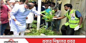 টাঙ্গাইলে ডেঙ্গু প্রতিরোধ ও পরিচ্ছন্নতা অভিযান নিজ হাতে পরিষ্কার করলেন- প্রতিমন্ত্রী টুকু